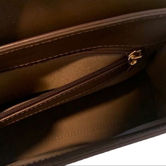 Brown Modern Leather Purse - Picture 15 of 16